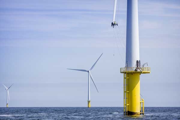 Alpha Offshore Service awarded blade repair contract for OWEZ windfarm