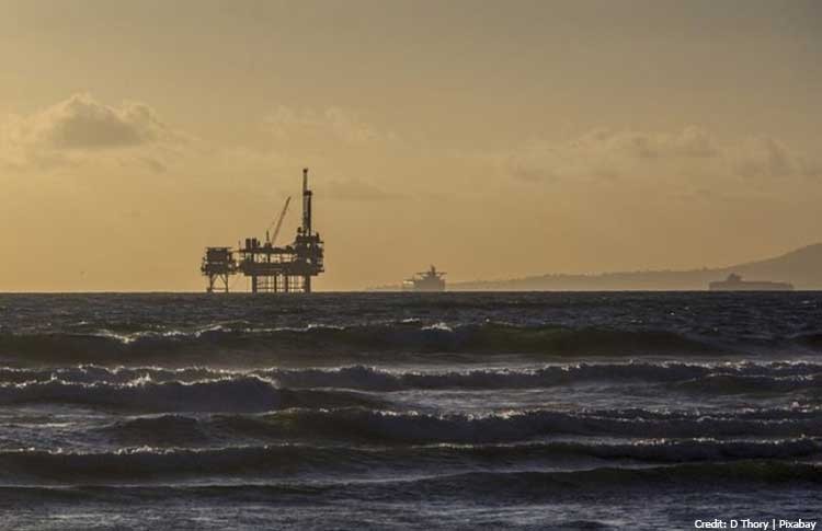 Energy Firms Shut 33% of Offshore Oil Output Ahead of Storm Cristobal