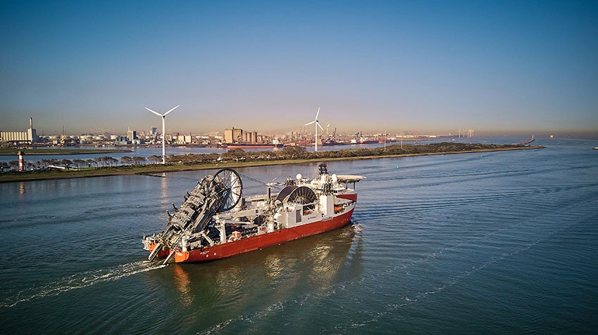 Newbuild reel-lay vessel Seven Vega joins Subsea 7 fleet