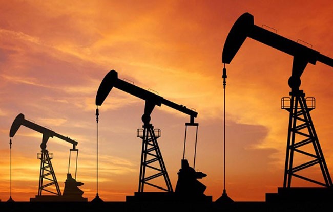 Oil price rests on three factors