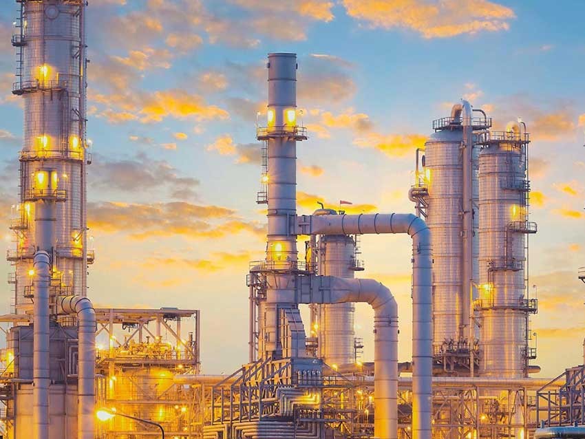 Oman posts $2bn surplus in first half on high oil, gas