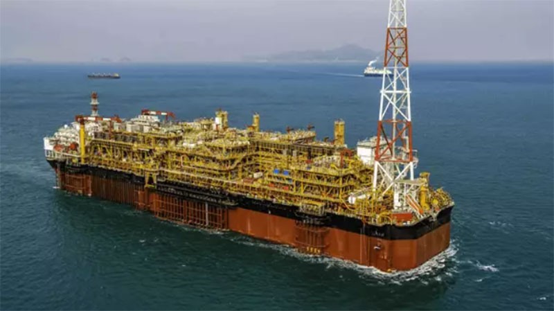 SBM Offshore Signs 26 Year FPSO Deal with Petrobras