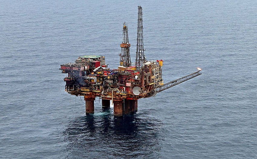Scottish Oil and Gas Production Decreases