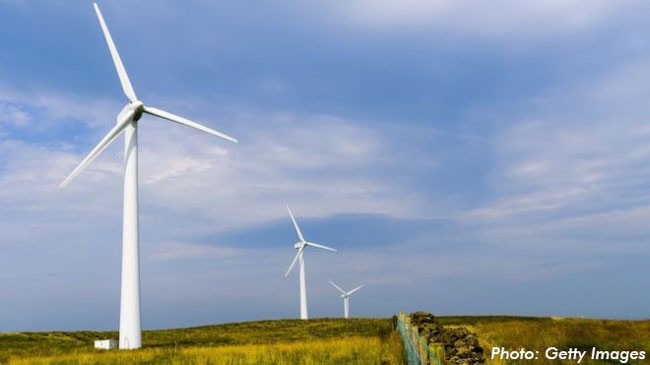 Six Scottish wind farms awarded contracts