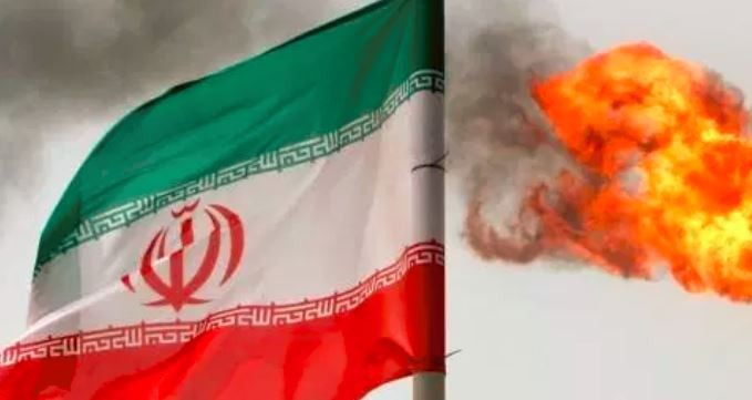 United States hints at sanctions waivers on Iran oil